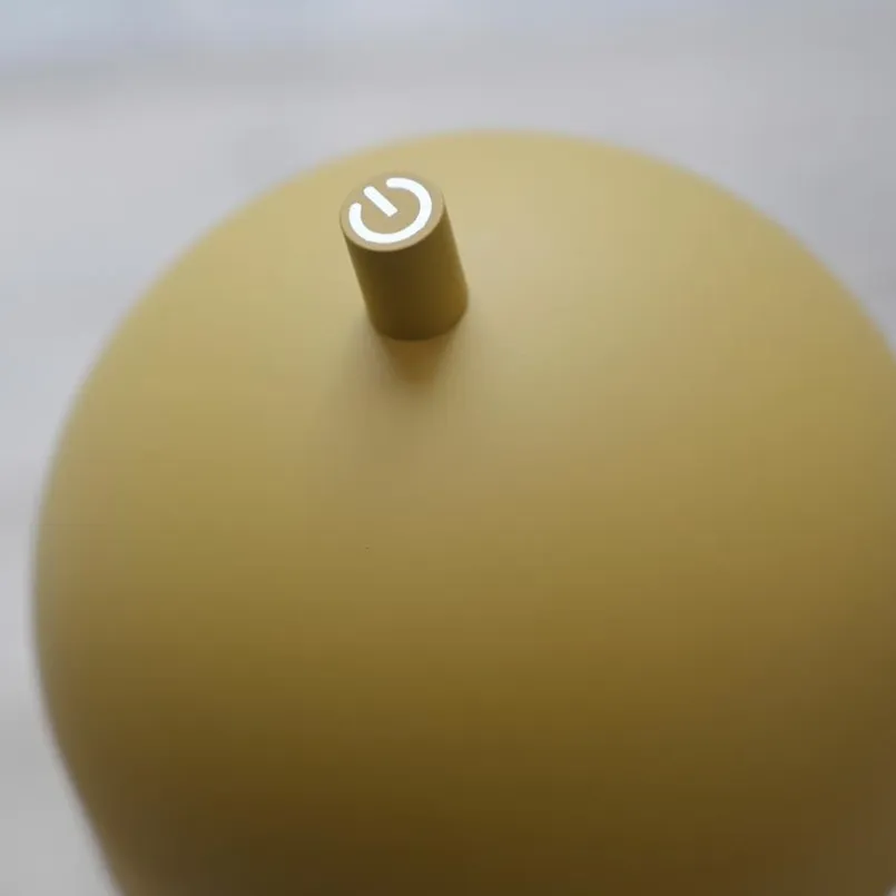 Außenstehleuchten|Außenstehleuchten|SCHÖNER WOHNEN-Kollektion Akku-Stehlampe Bellis Gelb