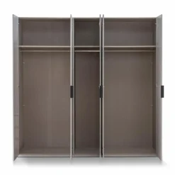 rauch ORANGE Kleiderschränke-Kleiderschrank Vareno 225 x 222 cm Seidengrau