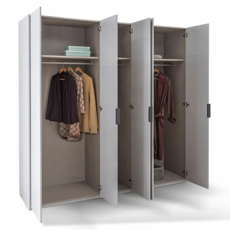 rauch ORANGE Kleiderschränke-Kleiderschrank Vareno 225 x 222 cm Seidengrau