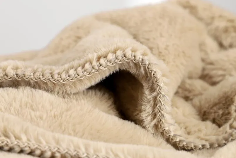 SCHÖNER WOHNEN-Kollektion Kuscheldecken|Decken-Kuscheldecke Chic 140 x 200 cm Beige