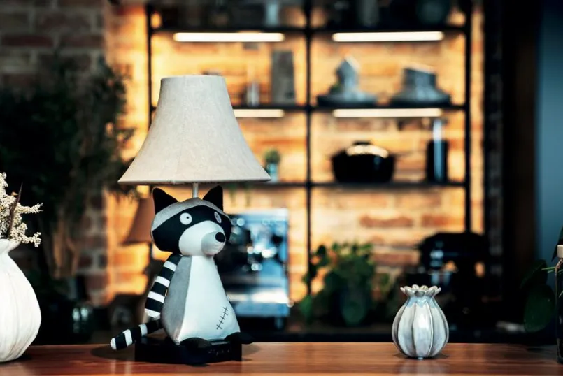 LED-Tischleuchte Ben der Waschbär<Happy Lamps Sale